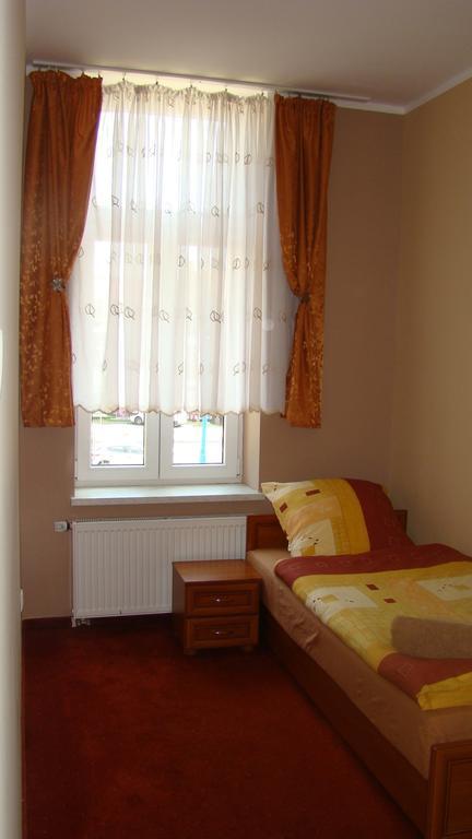 Hotelik Parkowy Legnica Exterior photo